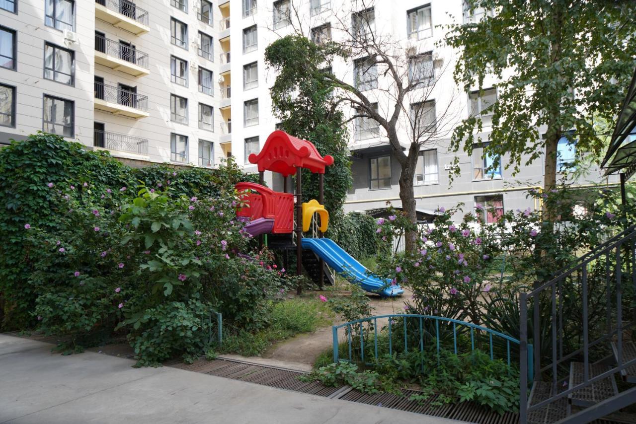 Nice And Comfortable Apartment In The Downtown Of 比什凯克 外观 照片
