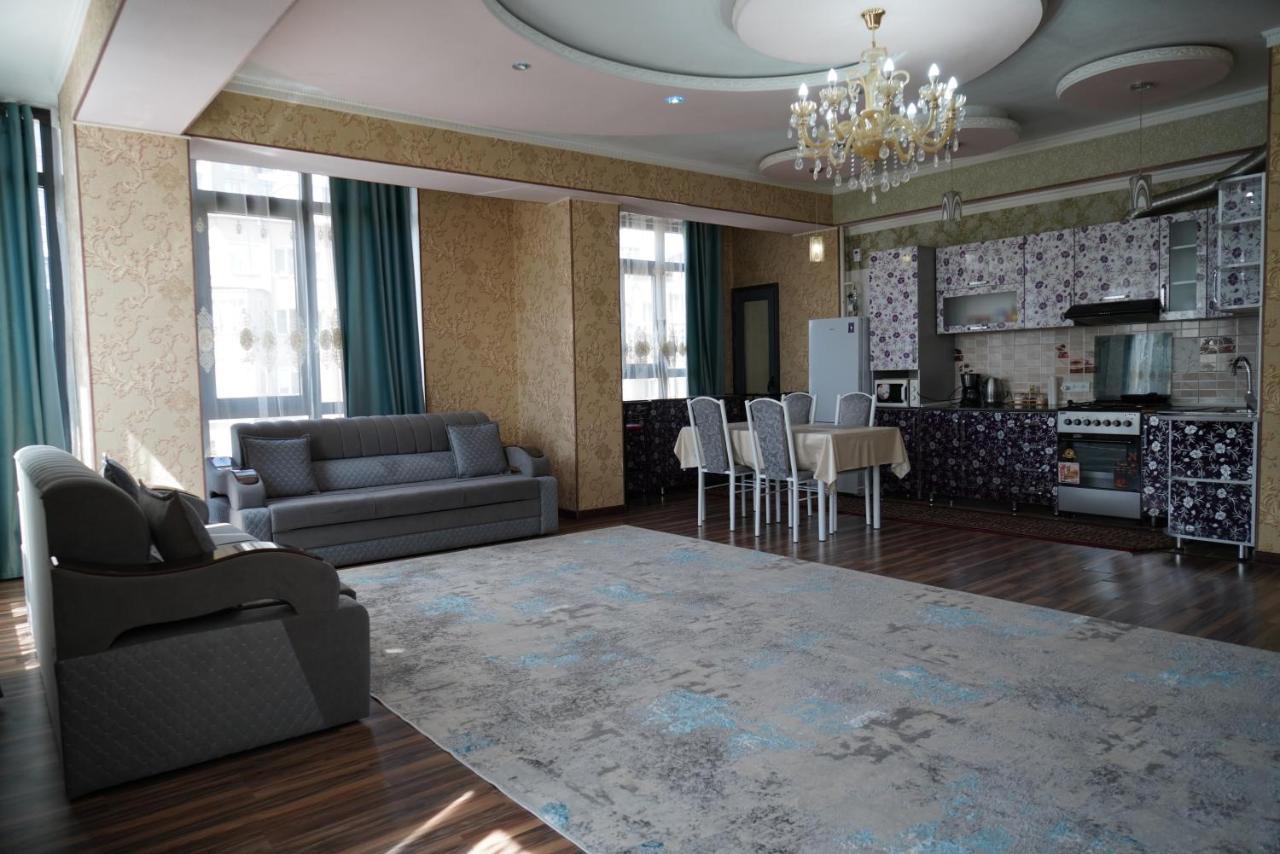 Nice And Comfortable Apartment In The Downtown Of 比什凯克 外观 照片